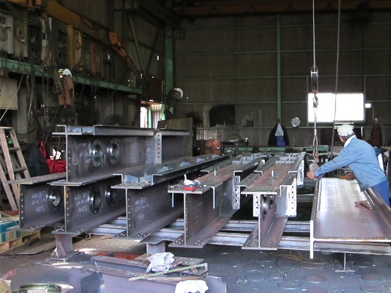 建築鉄骨の工場加工、現場取付、現場鉄工